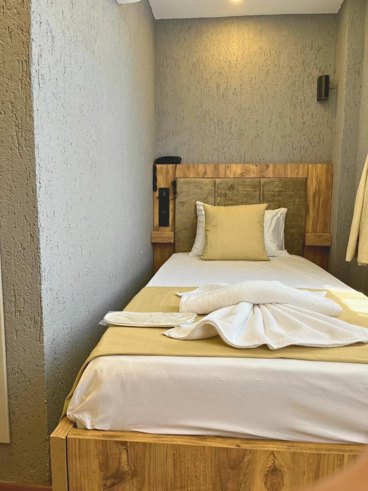 Yellow Bull Istanbul Hotel Ngoại thất bức ảnh